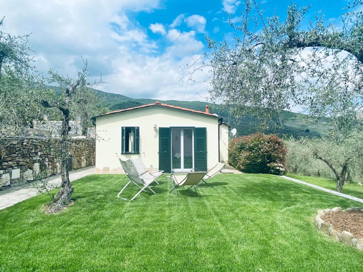 Casa Vacanze Gli Ulivi Borgomaro Kültér fotó